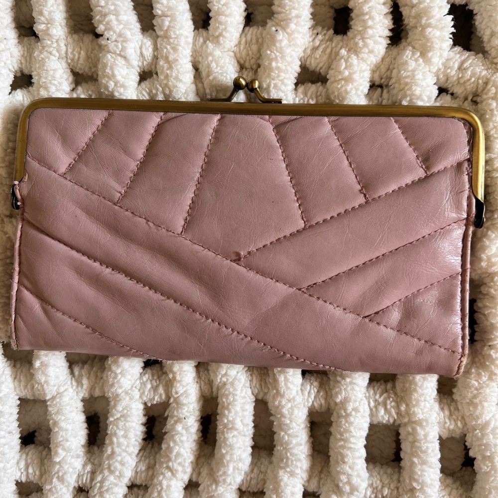 Lulu clutch wallet